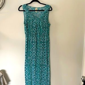 Faded Glory NWOT women’s size XL long dress that is super flowy and comfortable